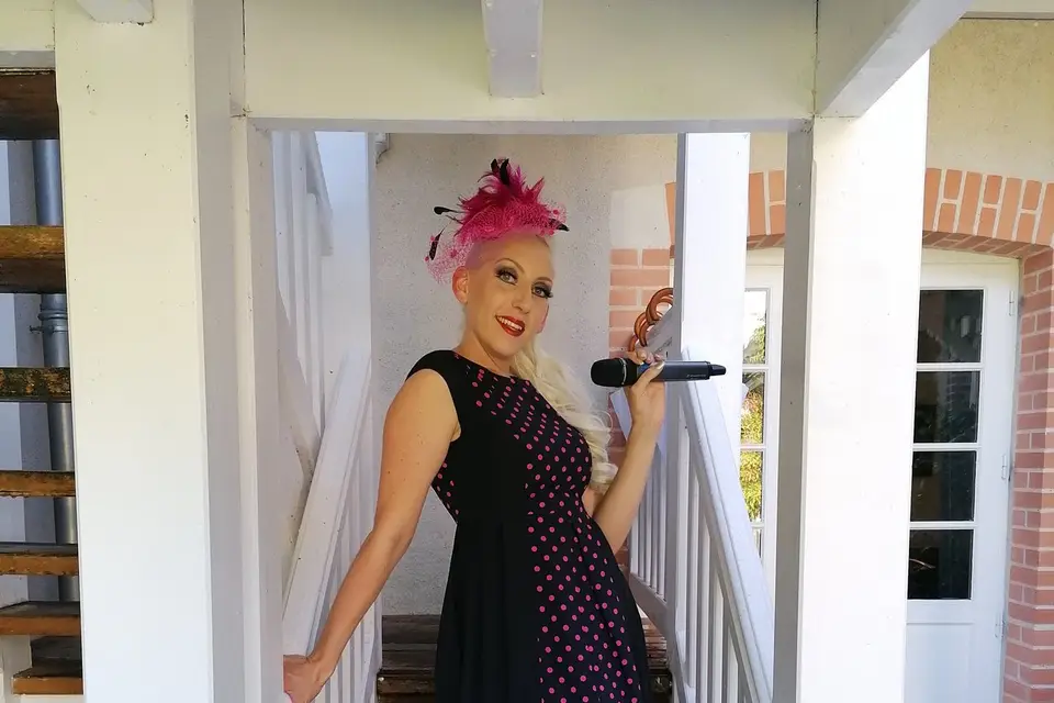 Red Lips — photo 2