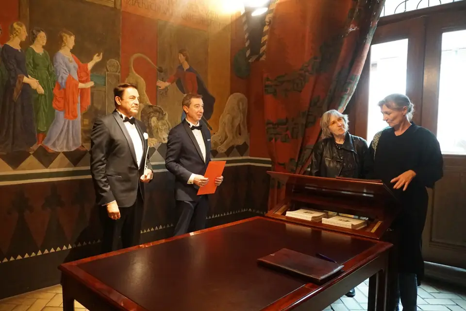 Romantic Escape — photo 2