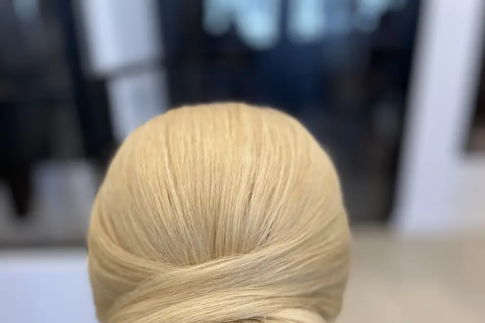 Elodie Sab Makeup Hair — photo 2