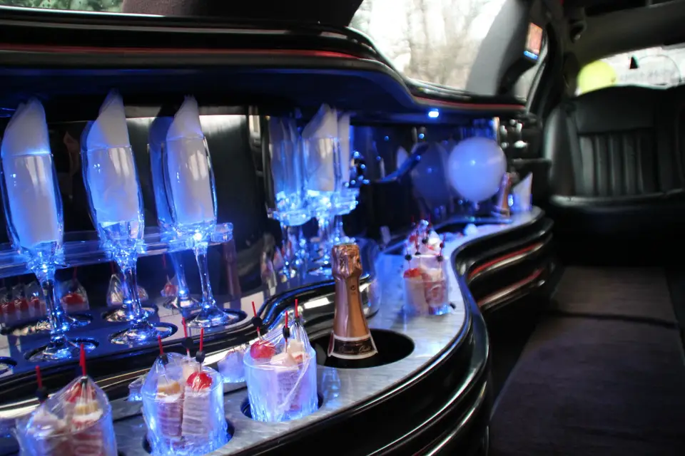 Ailly Limousine — photo 4