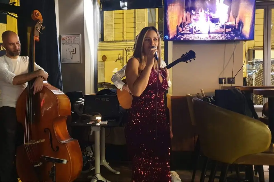 Groove Is In The Heart — photo 5