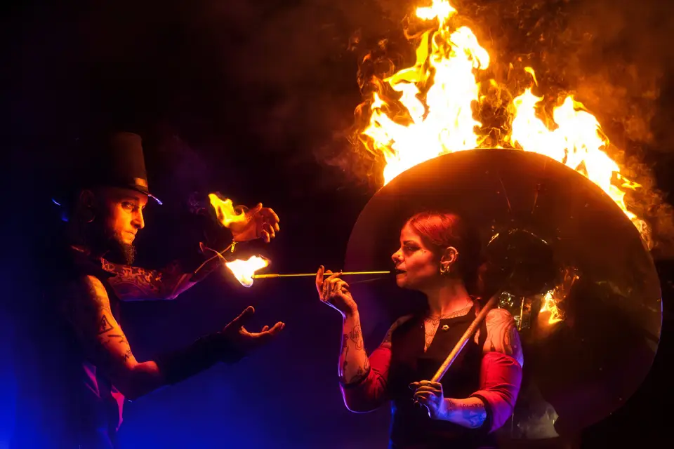 Ciné Prod - Spectacle feu, illusions et artifices — photo 1