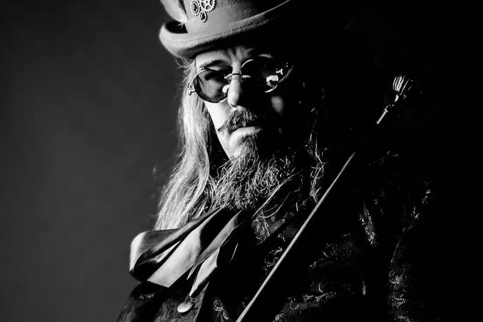 Officiant Gentleman — photo 1