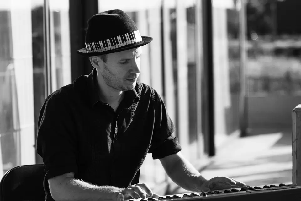 Jibenji - Pianiste juke-box & DJ — photo 5