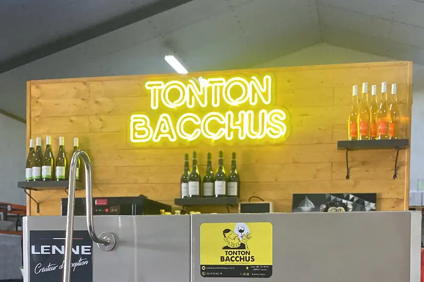 Tonton Bacchus — photo 1