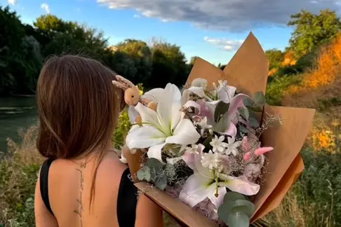 Lily and Daisies — photo 6