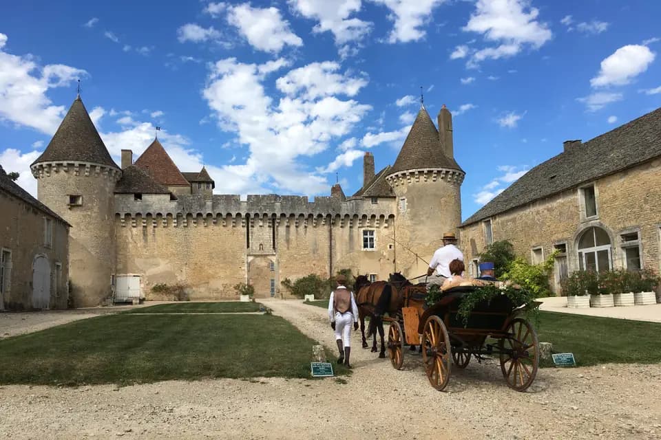Château de Rully — photo 1