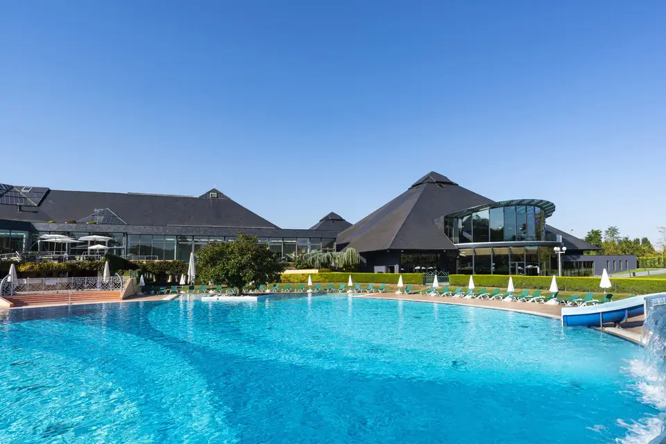 Les Pyramides — photo 1