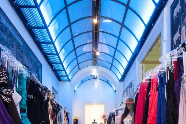 Laura de Gianni — photo 1