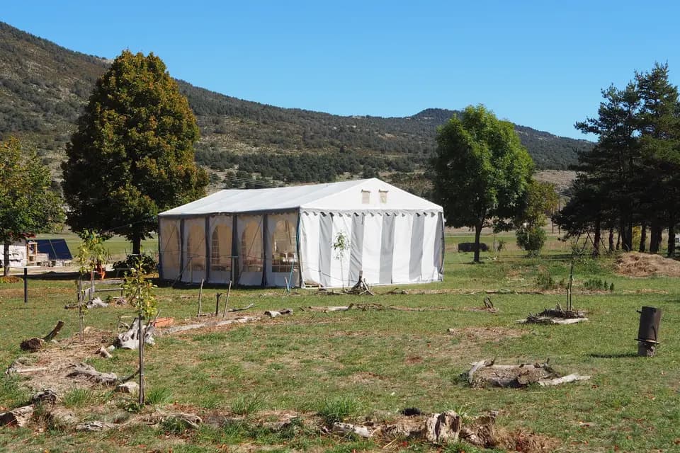 Les Grandes Roches — photo 1