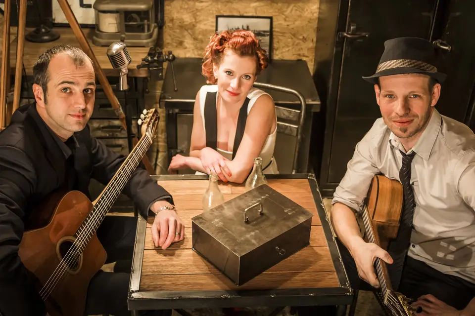 Velvet Swing — photo 5