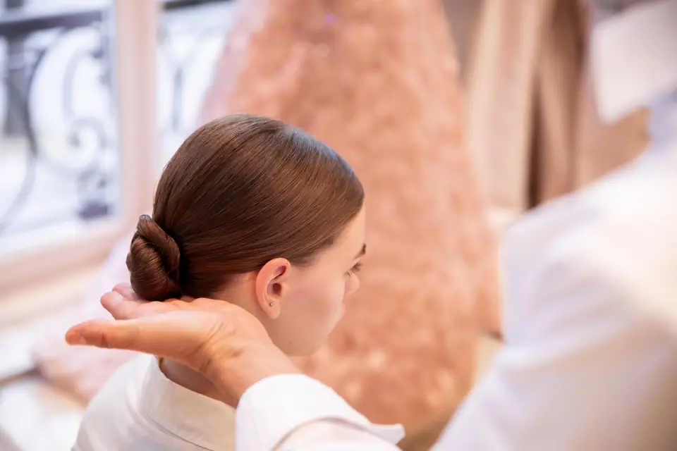 Nouna Makeup Artist — photo 1