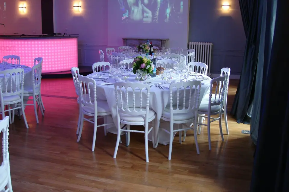 Les Salons Parisiens