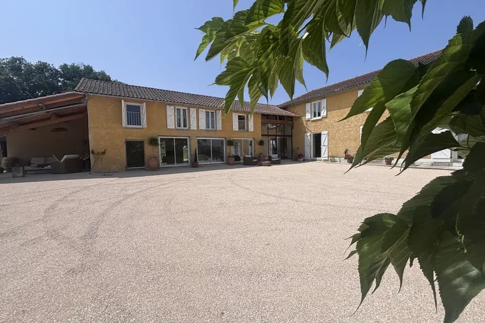 A Majesté — photo 2