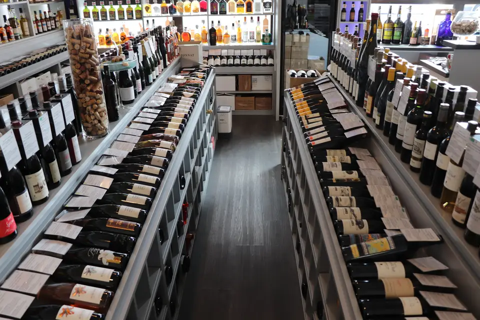 Versus Vins & Spiritueux — photo 3