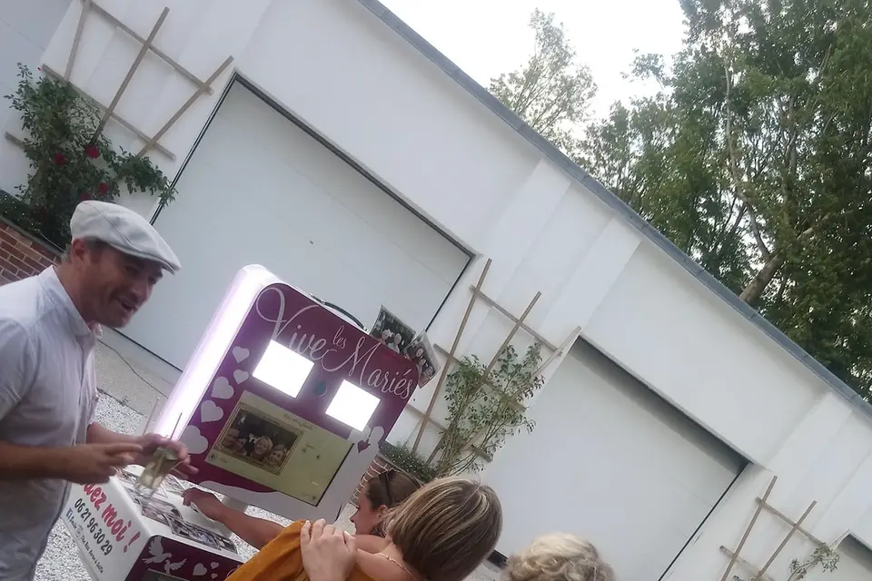 Smile in the box — photo 1