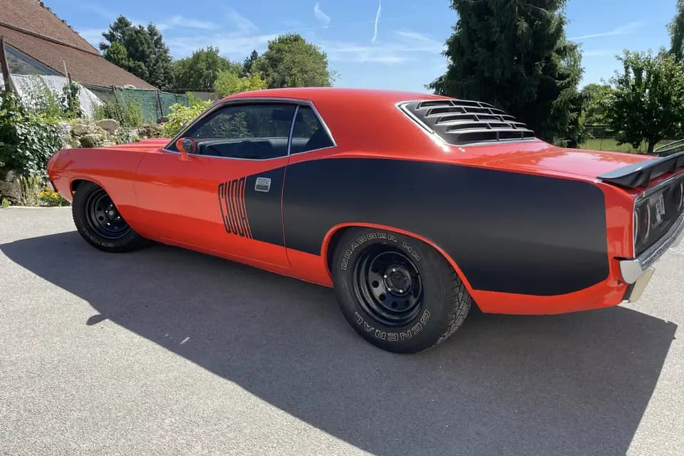 Stack Vintage Car — photo 4