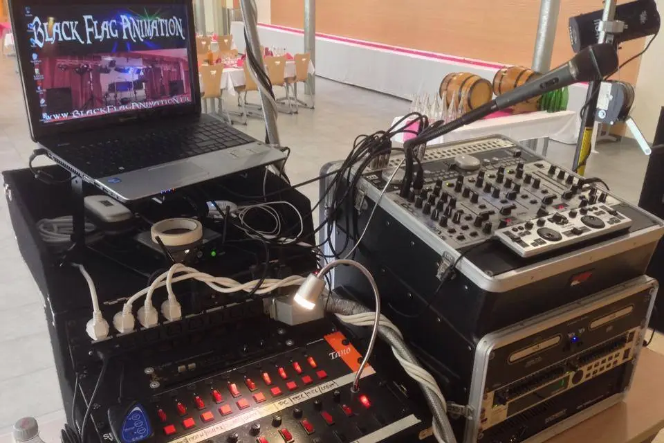 Black Flag Animation — photo 3