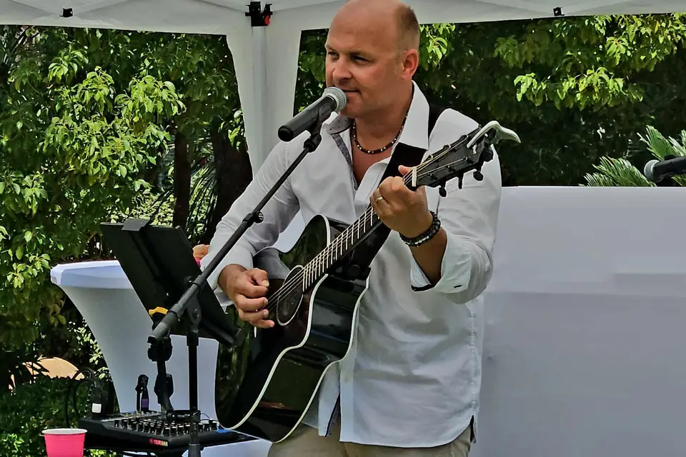 Ben Larsen — photo 4