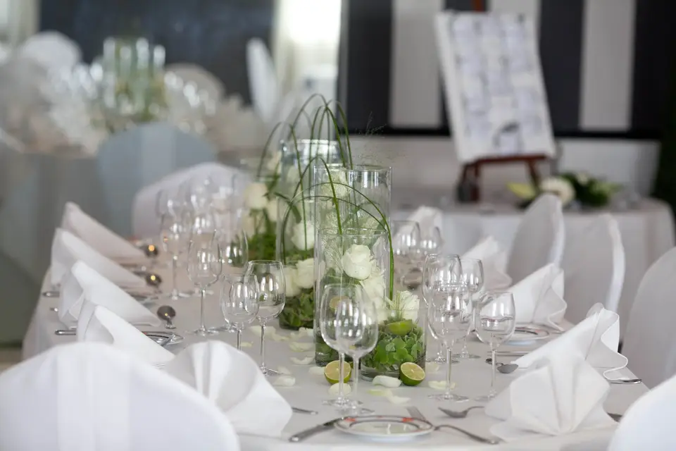 Lensotel — photo 1