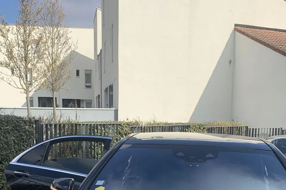 Paris Premium limo — photo 7