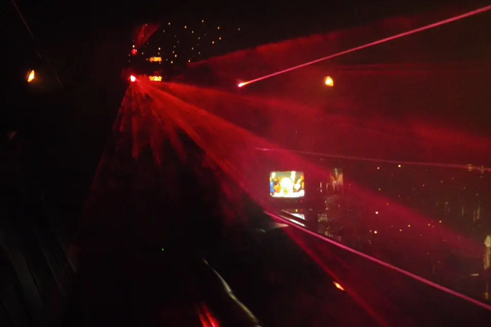 4 As Limousine — photo 3