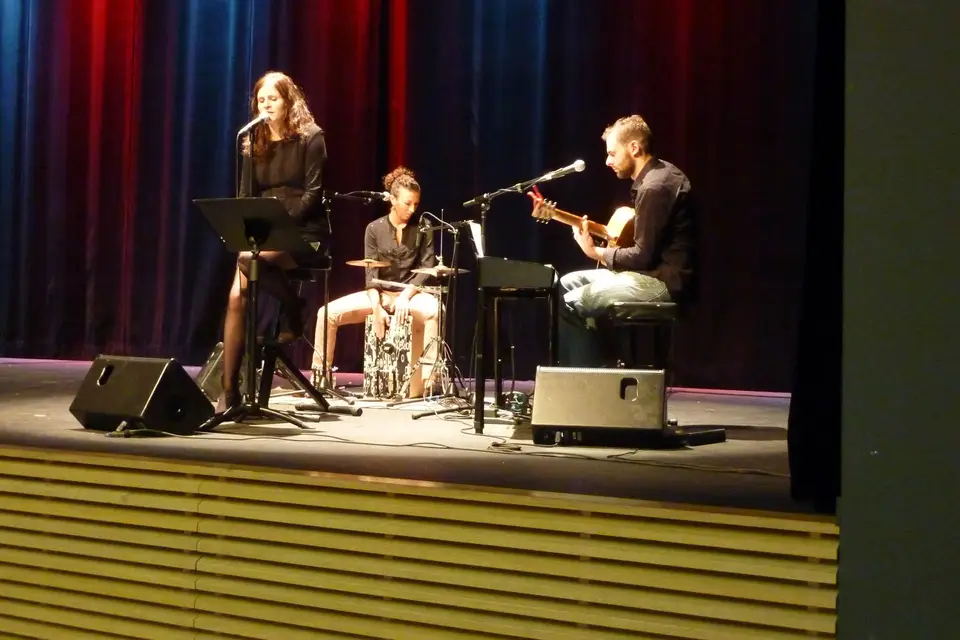 Blossom Trio — photo 6