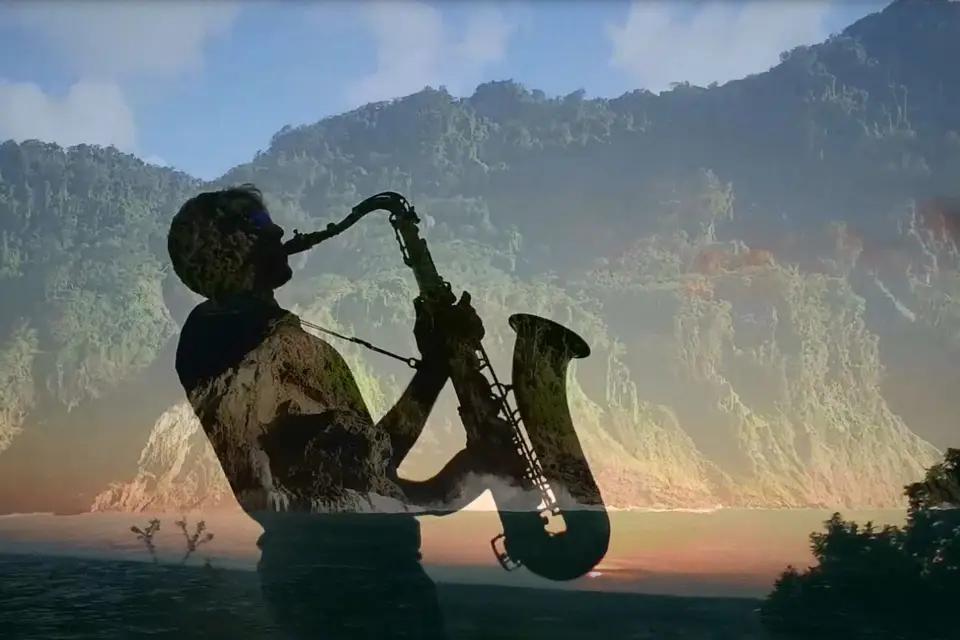 Sax on the Beach — photo 3