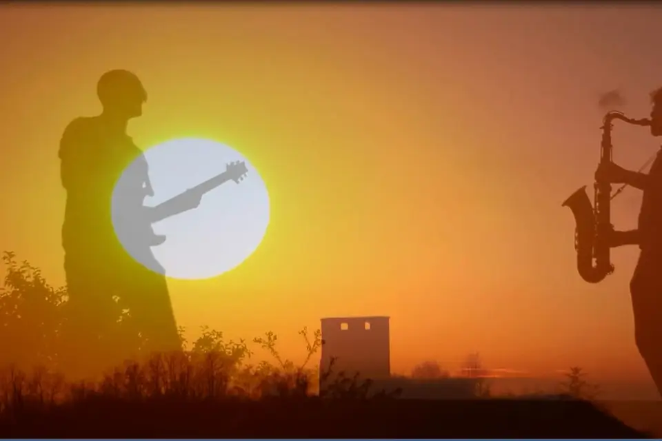 Sax on the Beach — photo 5