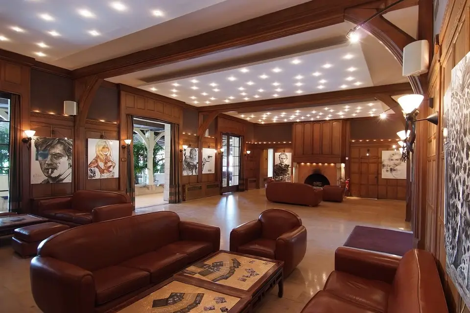 Paris Country Club - Le Manoir — photo 1