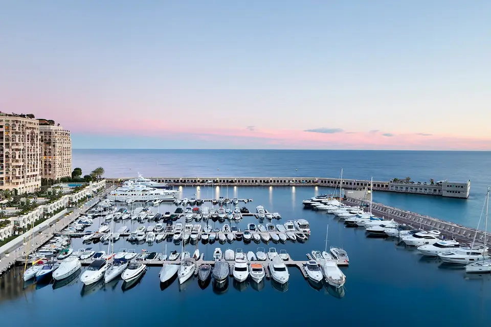 Riviera Marriott Hotel La Porte de Monaco — photo 1