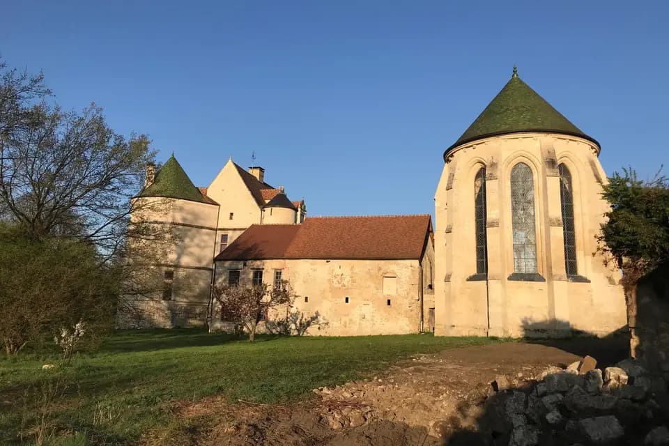 Commanderie de Moisy le Temple — photo 2