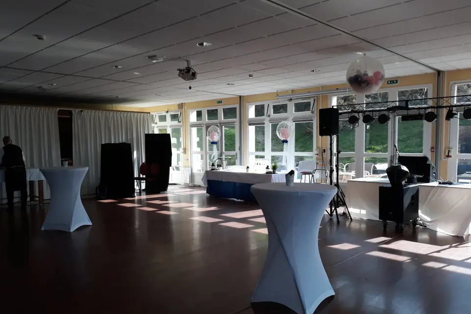 Roz Armor — photo 8