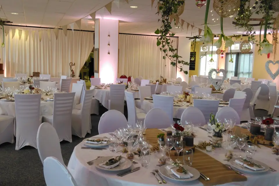 Roz Armor — photo 1