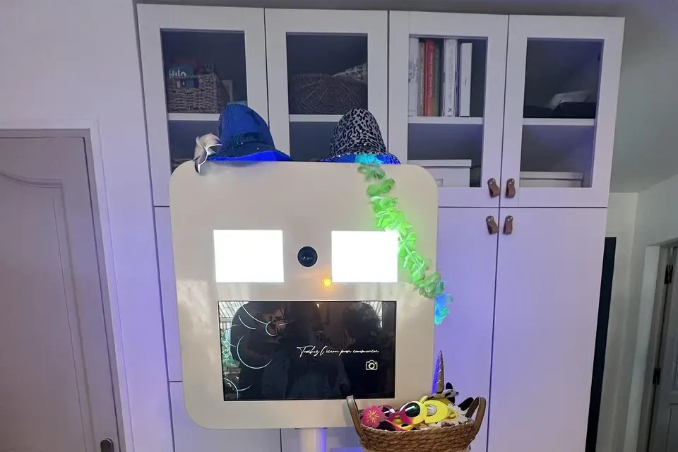 Smile Box — photo 6