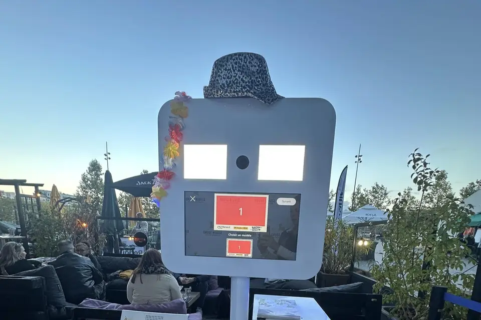 Smile Box — photo 5