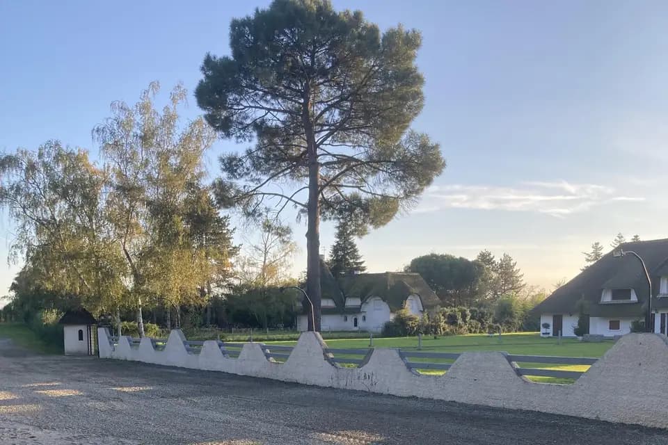 La Chaumiere — photo 1