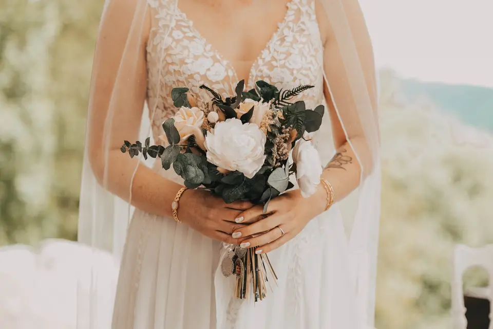 Miluccia Atypical Flowers