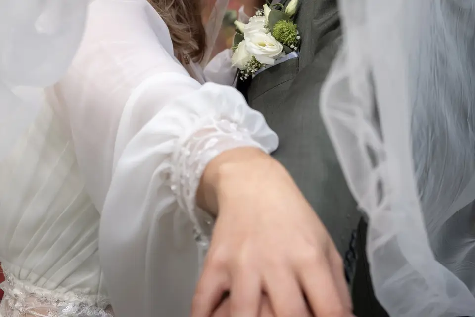 Chloé Makeup Nails — photo 3