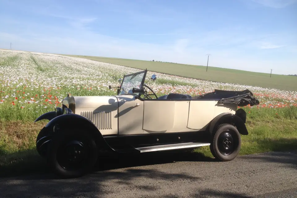 La Voiture des Mariés — photo 6