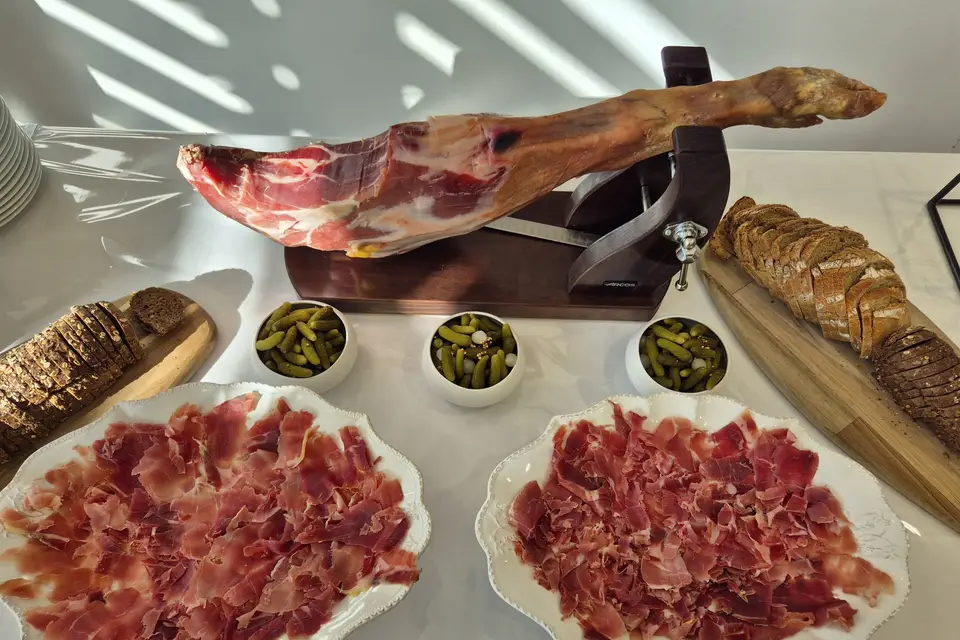 Famille Leone Traiteur — photo 1