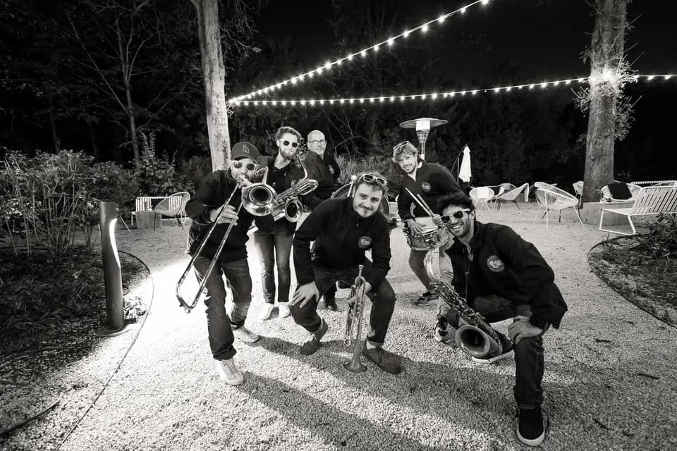 Fanfare Express — photo 1