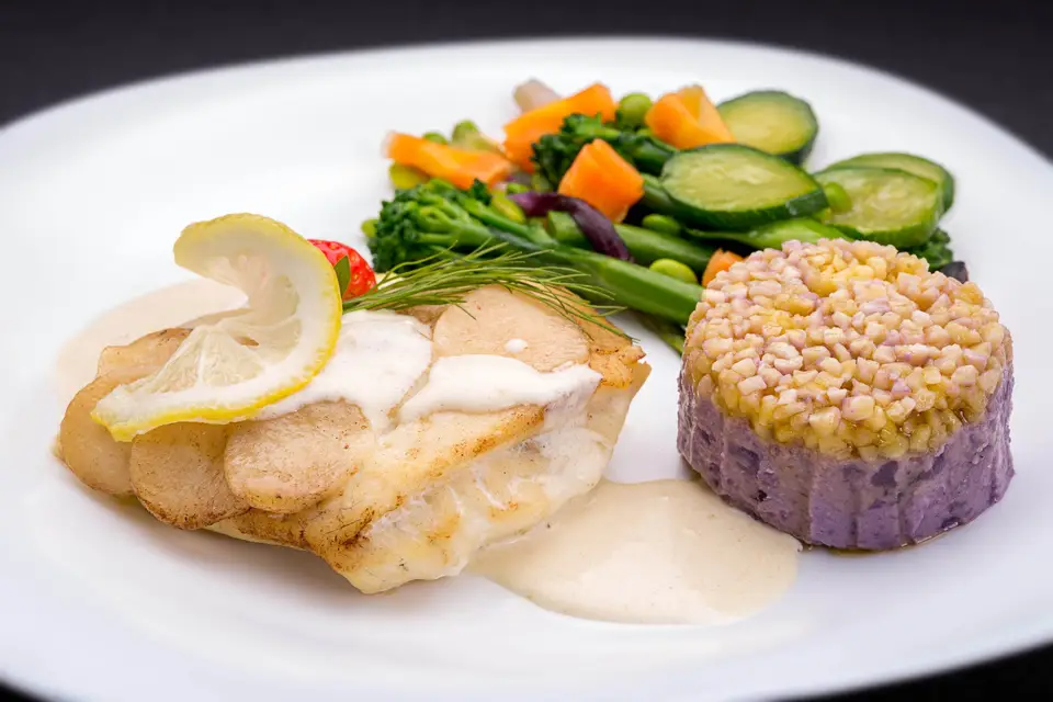 Midi Moins Le Quart — photo 1