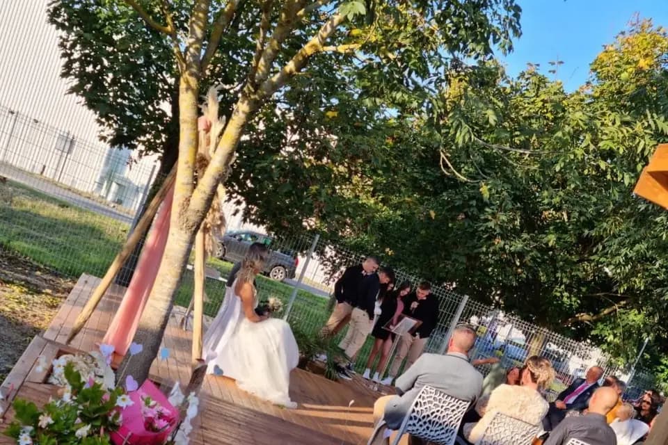 On my wedding day — photo 3