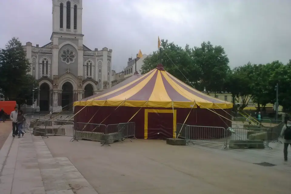 Chapiteau 43 — photo 1