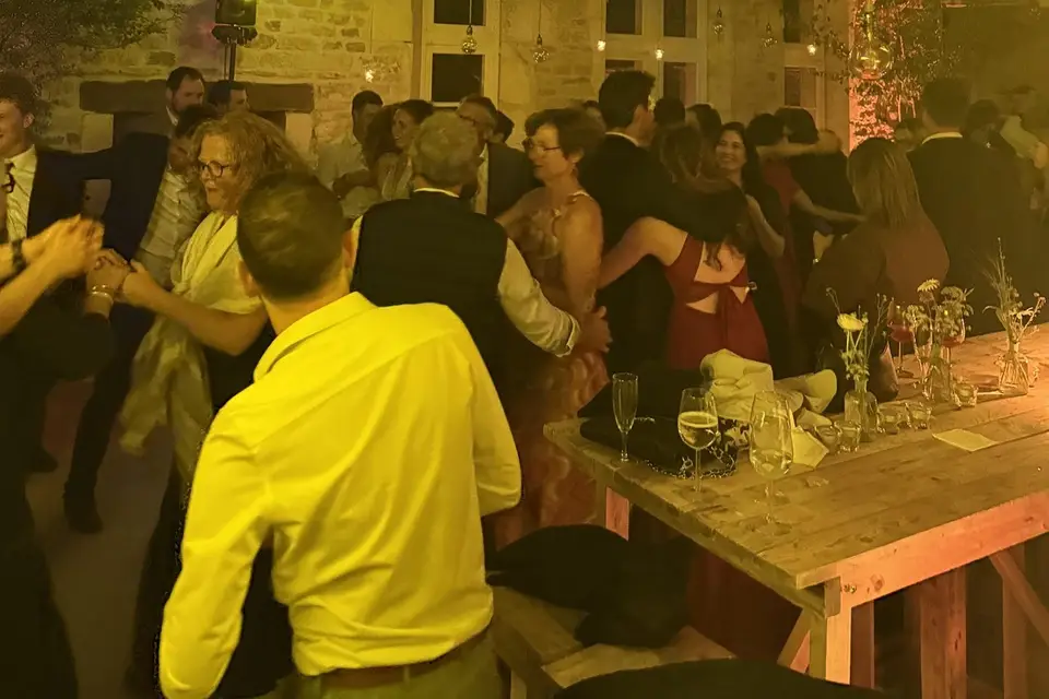 DJ Barn's — photo 3