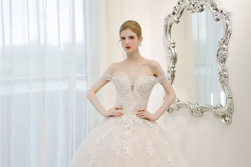 Tenues de Soirée — photo 1