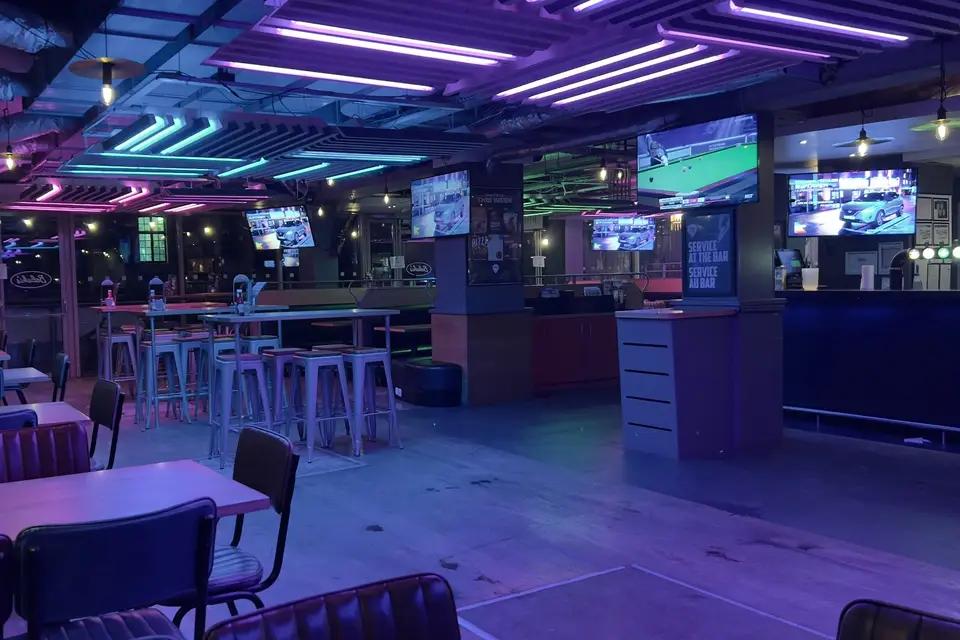 Belushi’s — photo 5