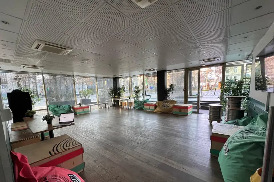 Belushi’s — photo 8