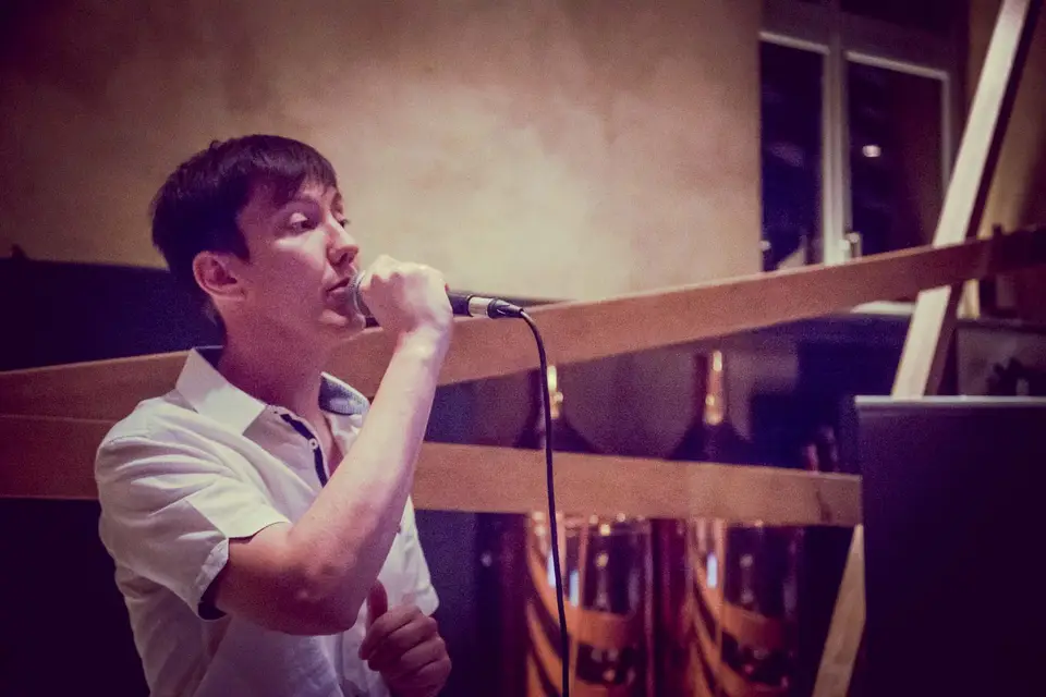 Chanteur de Variété - Alex Delucy